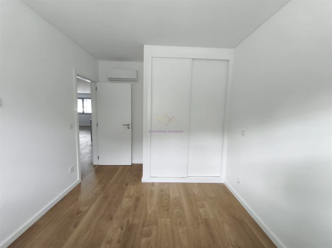 Apartamento T2 para Venda em Camarate, Unhos e Apelação Foto 19