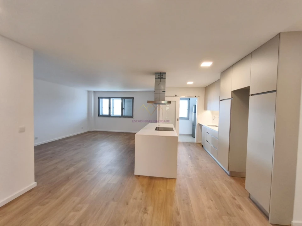 Apartamento T2 para Venda em Camarate, Unhos e Apelação Foto 2
