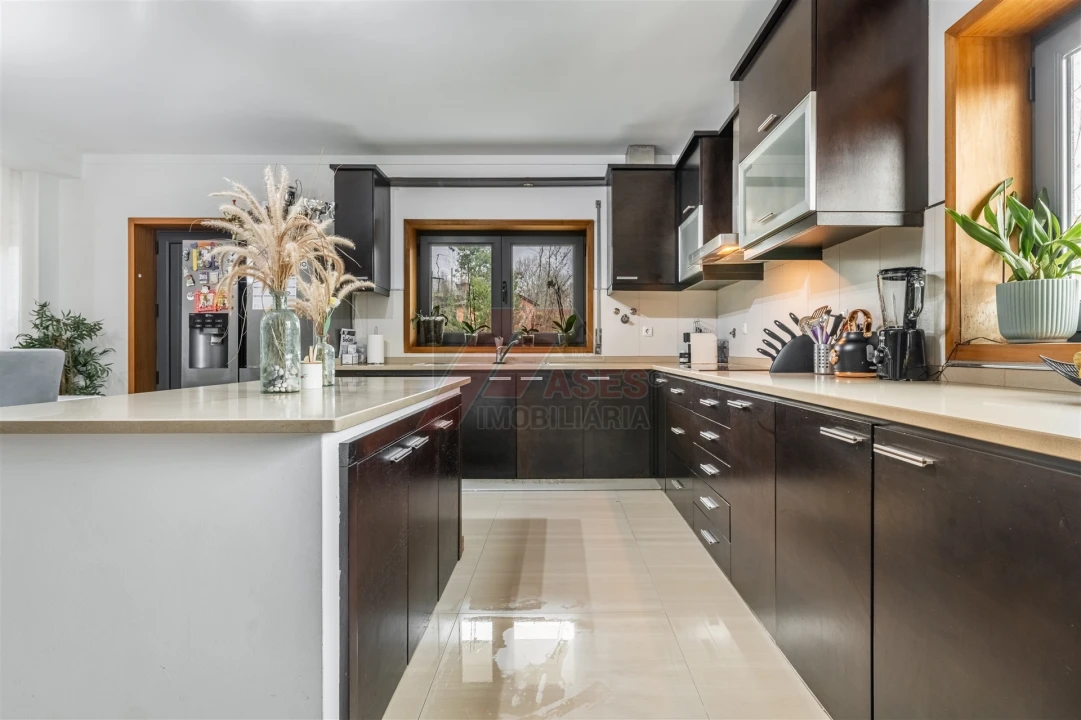 Moradia T3 para Venda em Golães Foto 8