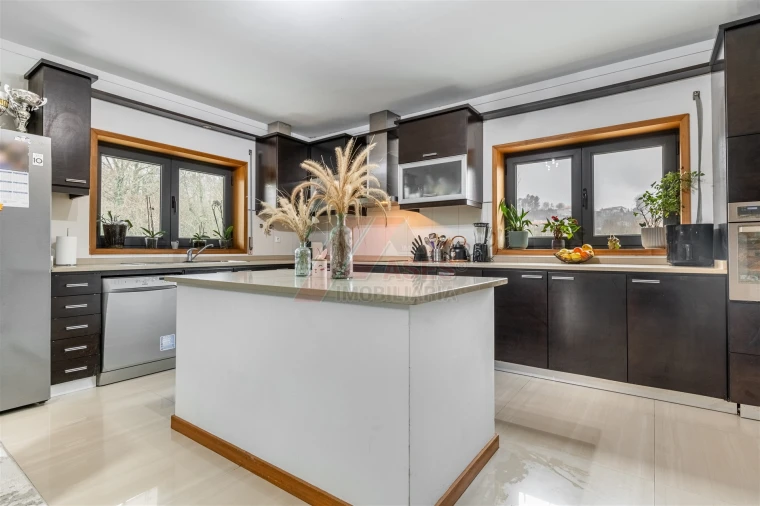 Moradia T3 para Venda em Golães Foto 6