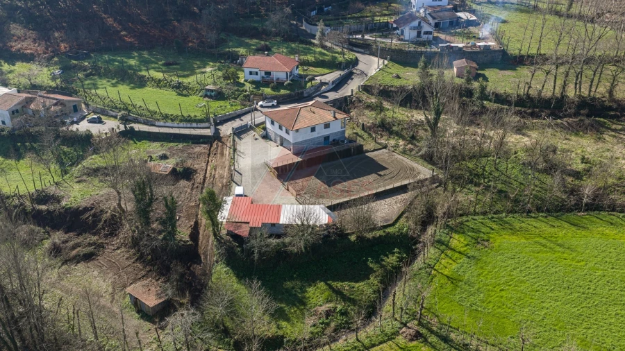 Moradia T3 para Venda em Golães Foto 30