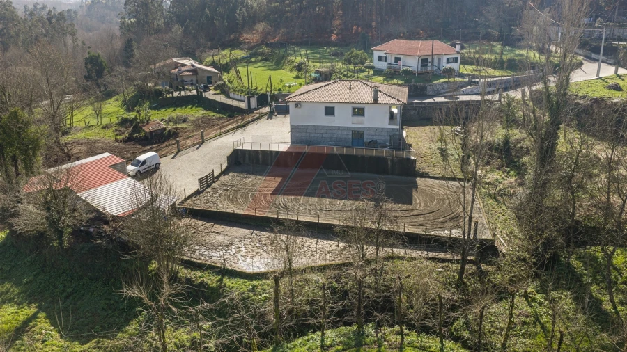 Moradia T3 para Venda em Golães Foto 38