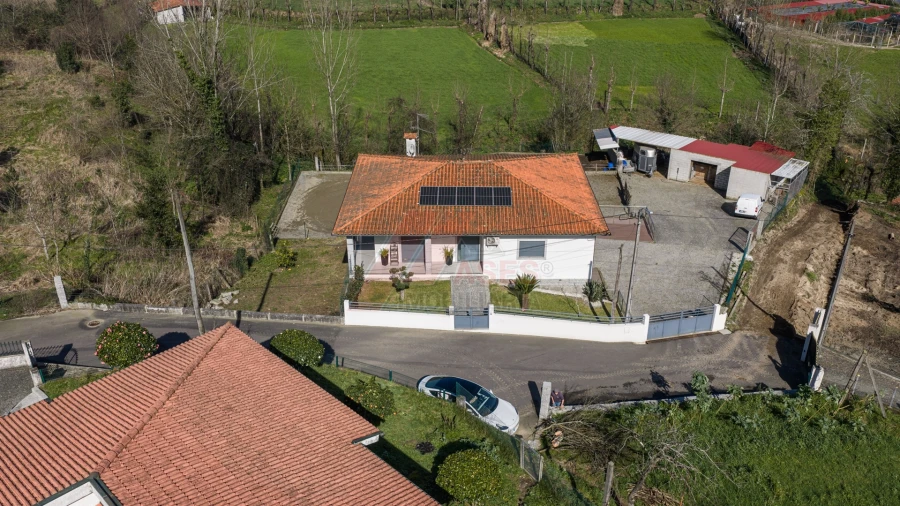 Moradia T3 para Venda em Golães Foto 37