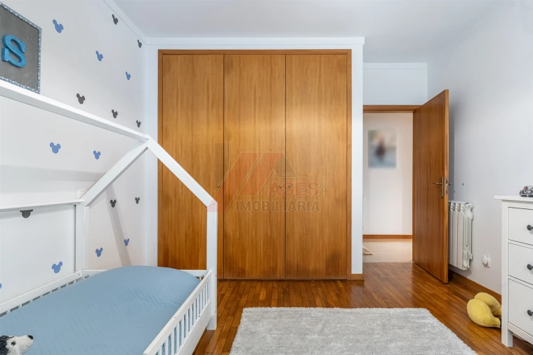 Moradia T3 para Venda em Golães Foto 16