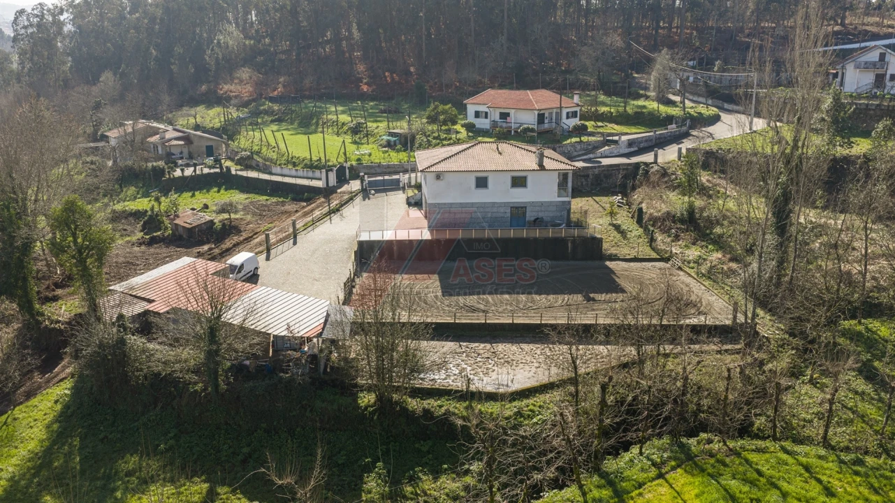 Moradia T3 para Venda em Golães Foto 39