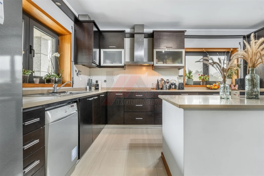 Moradia T3 para Venda em Golães Foto 7