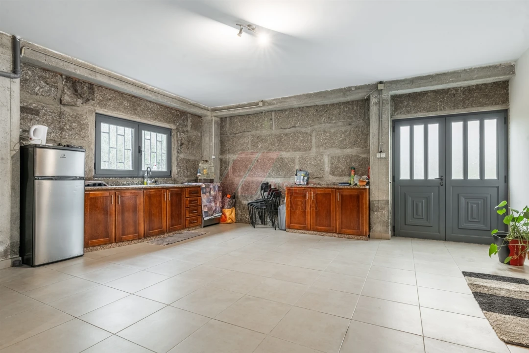 Moradia T3 para Venda em Golães Foto 22