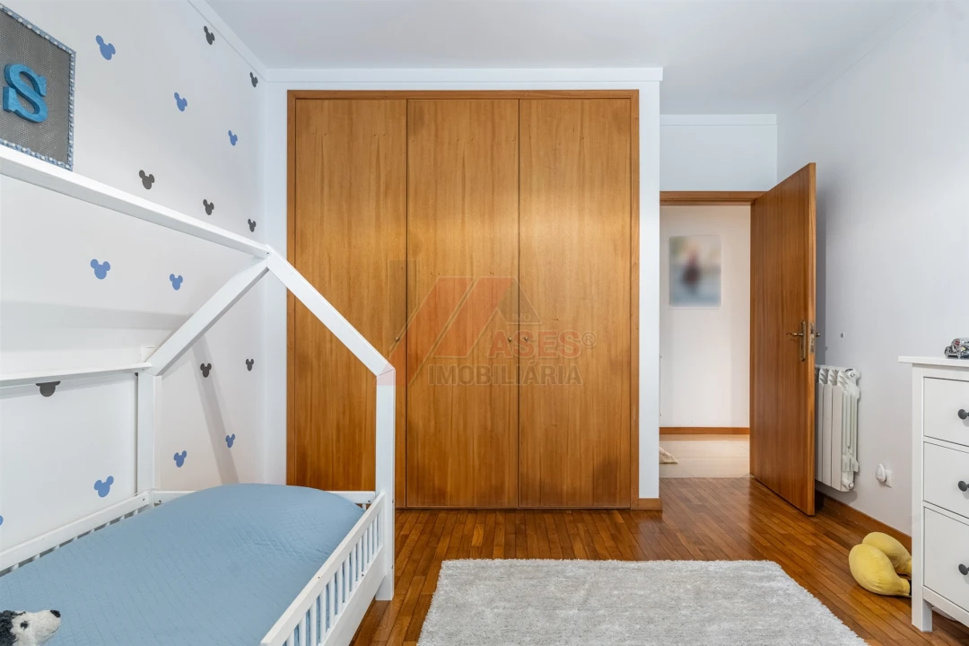 Moradia T3 para Venda em Golães Foto 16