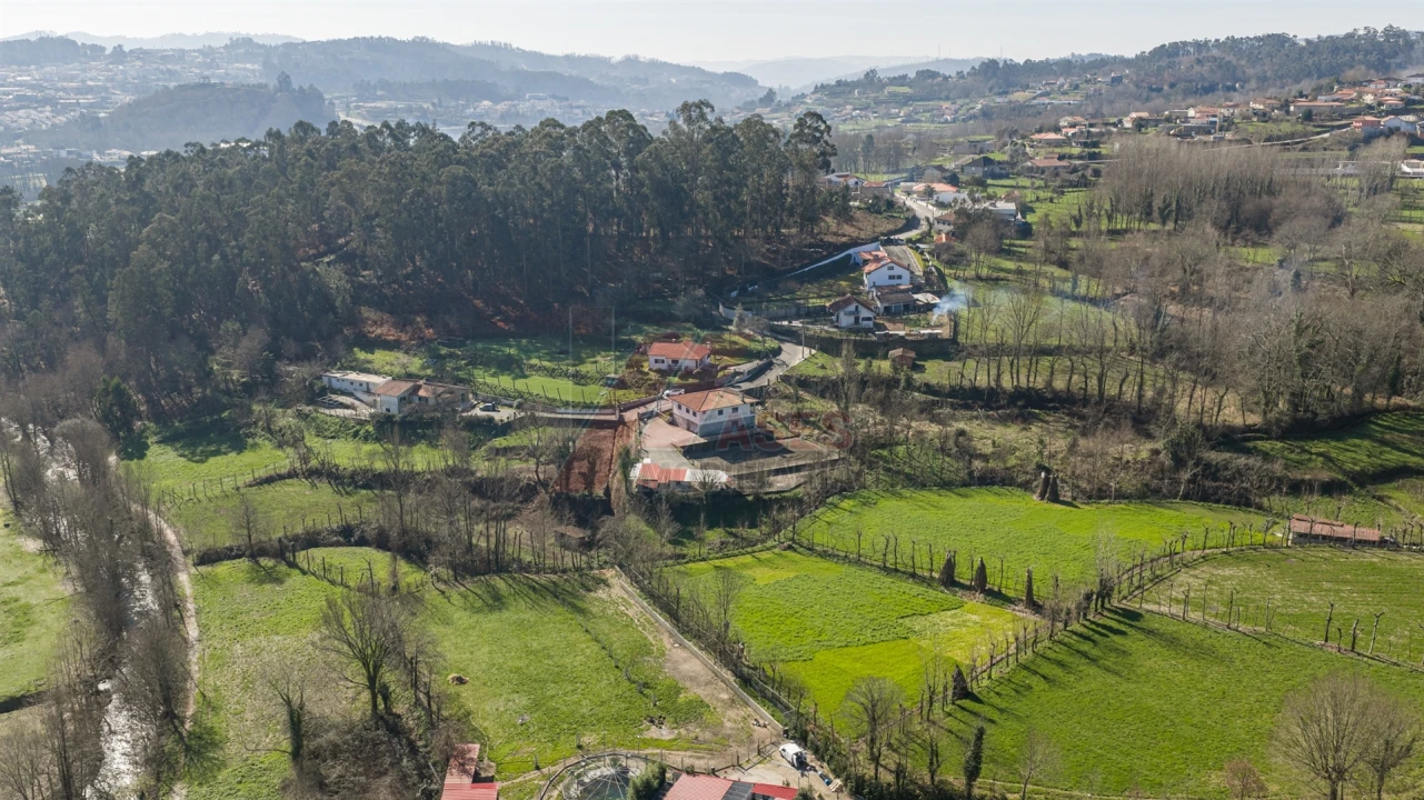 Moradia T3 para Venda em Golães Foto 40