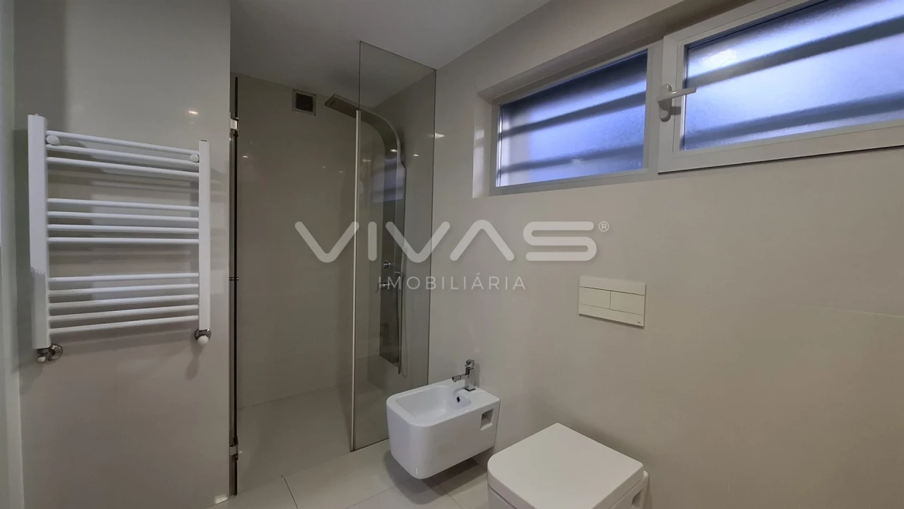 Apartamento T2 para Arrendamento em Nogueira, Fraião e Lamaçães Foto 14