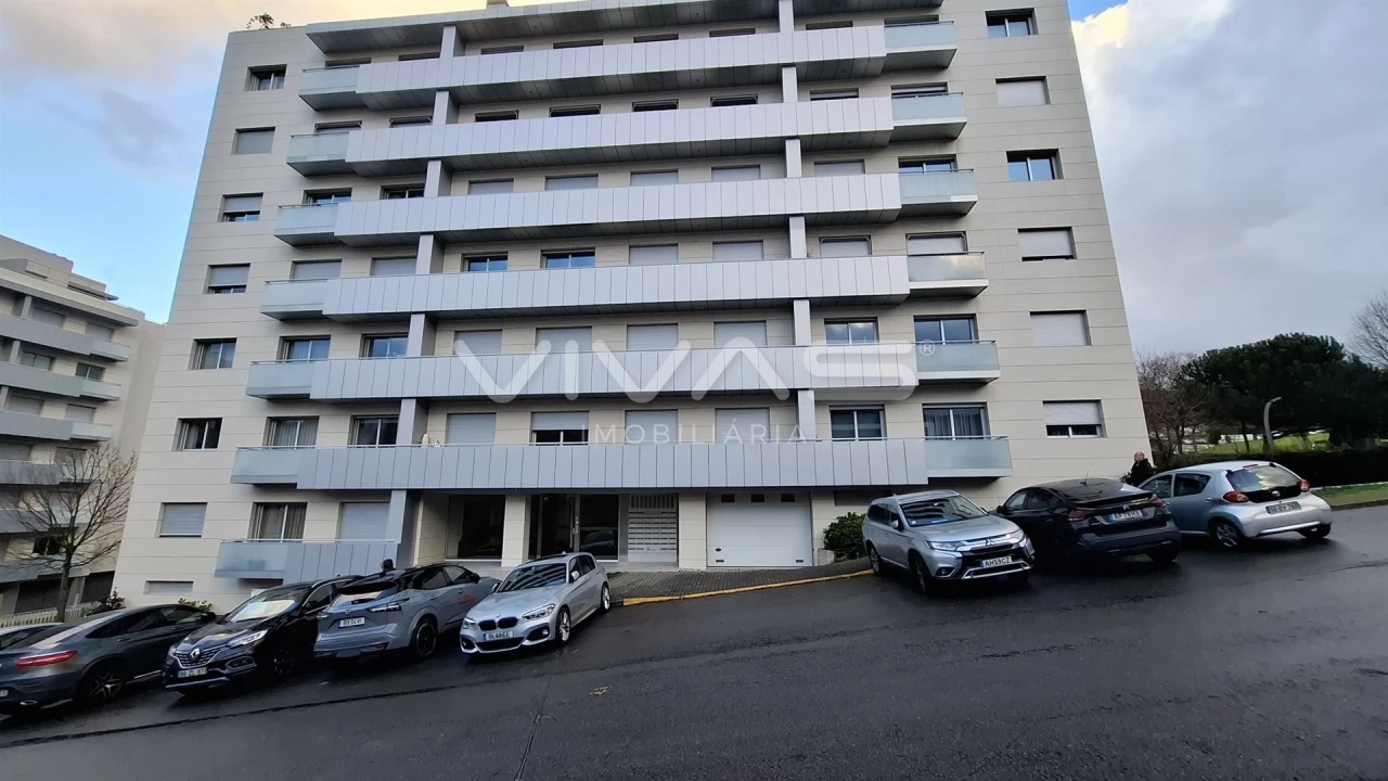 Apartamento T2 para Arrendamento em Nogueira, Fraião e Lamaçães Foto 1