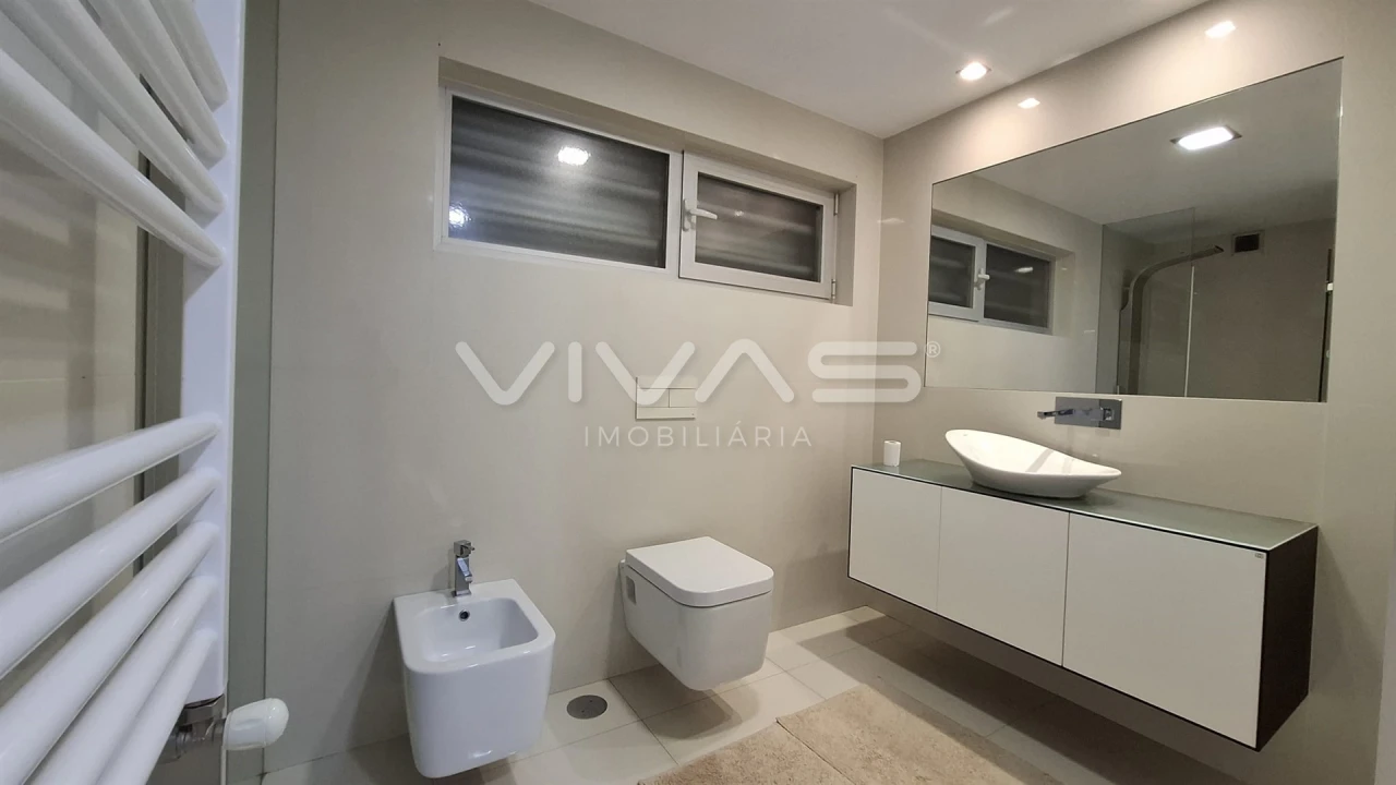 Apartamento T2 para Arrendamento em Nogueira, Fraião e Lamaçães Foto 11