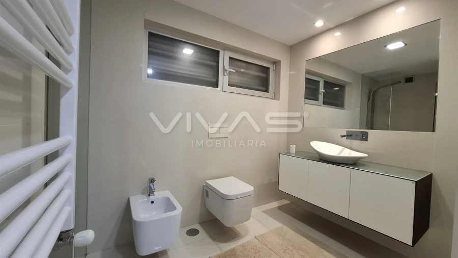 Apartamento T2 para Arrendamento em Nogueira, Fraião e Lamaçães Foto 11