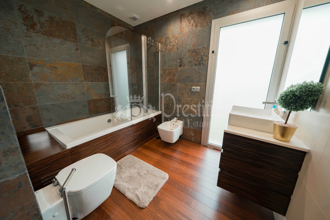 Moradia T4 para Venda em Aldão Foto 32