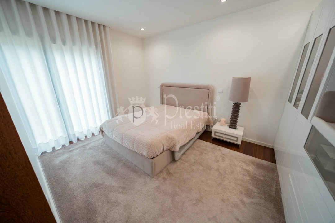 Moradia T4 para Venda em Aldão Foto 30