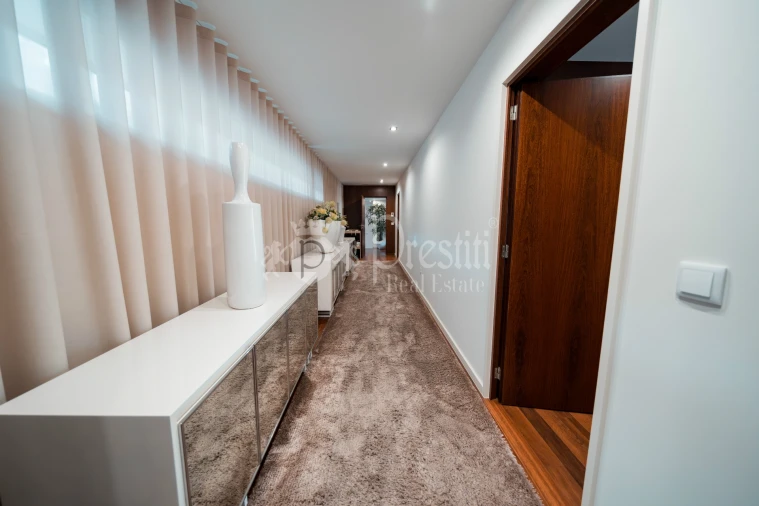 Moradia T4 para Venda em Aldão Foto 41