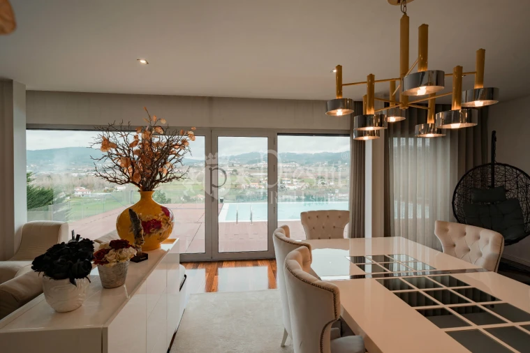 Moradia T4 para Venda em Aldão Foto 7