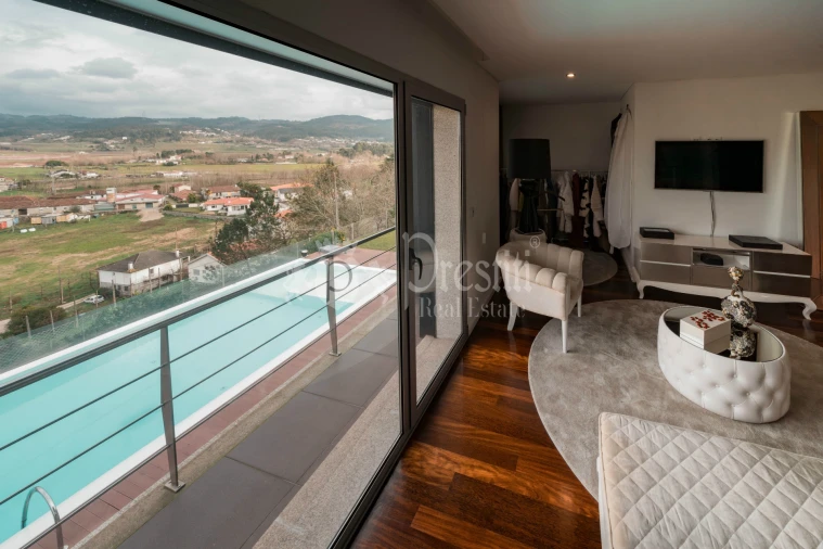 Moradia T4 para Venda em Aldão Foto 20