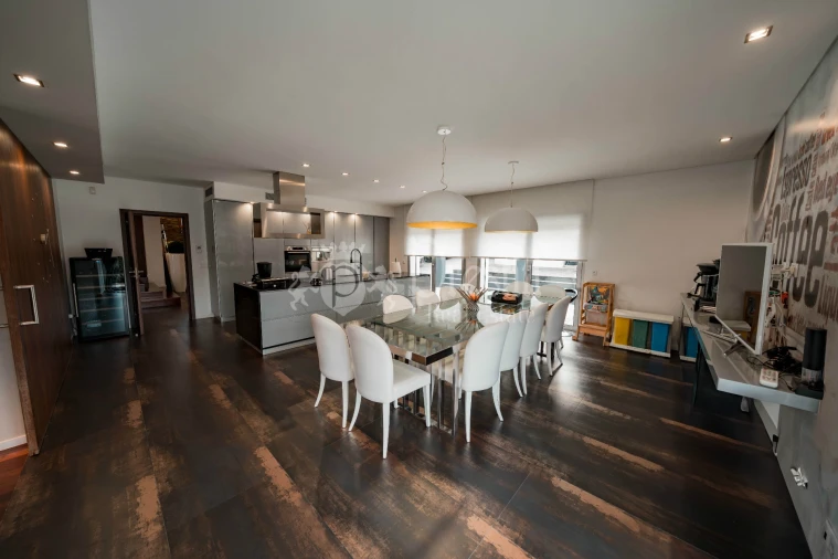 Moradia T4 para Venda em Aldão Foto 12