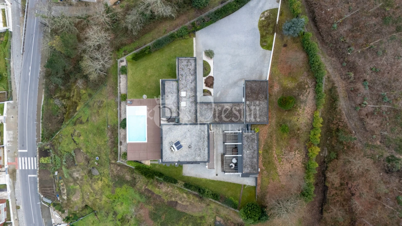 Moradia T4 para Venda em Aldão Foto 58