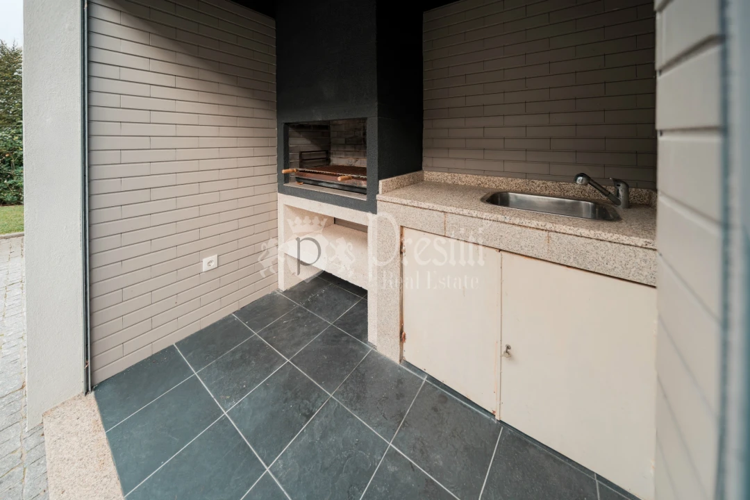 Moradia T4 para Venda em Aldão Foto 50