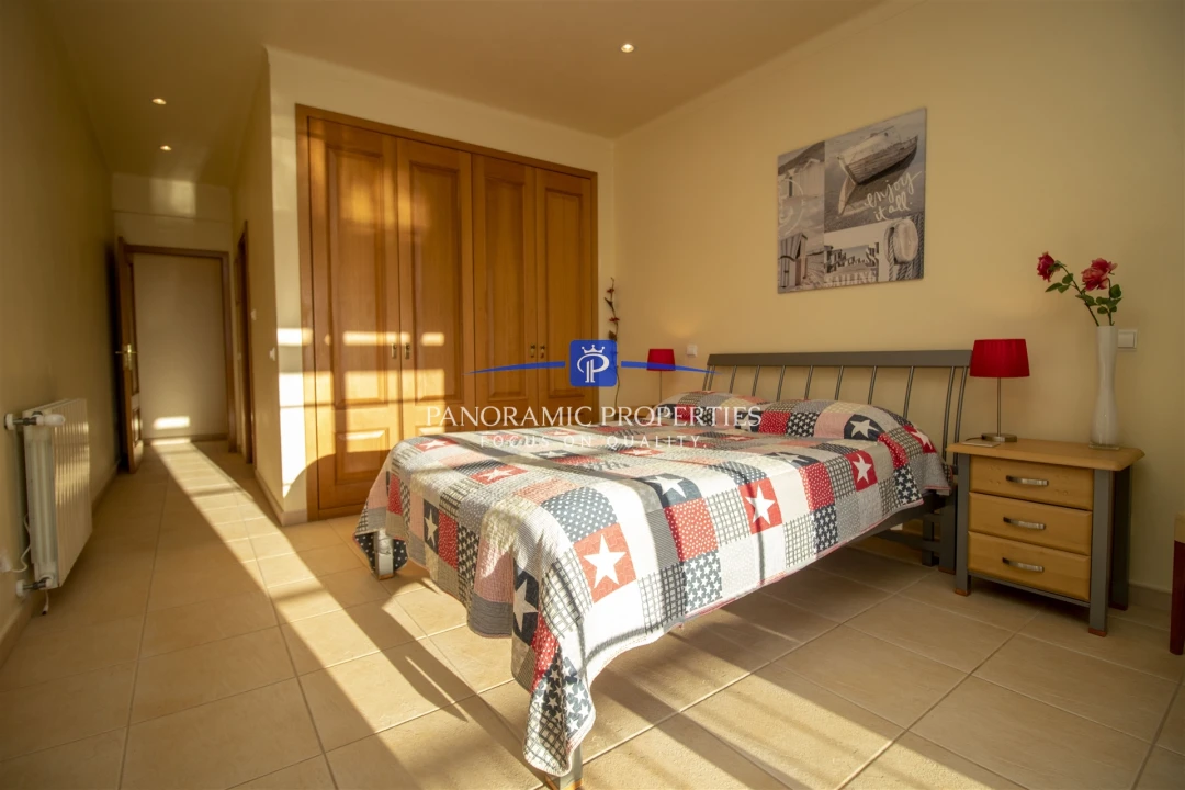 Moradia T4 para Venda em Lagoa e Carvoeiro Foto 25