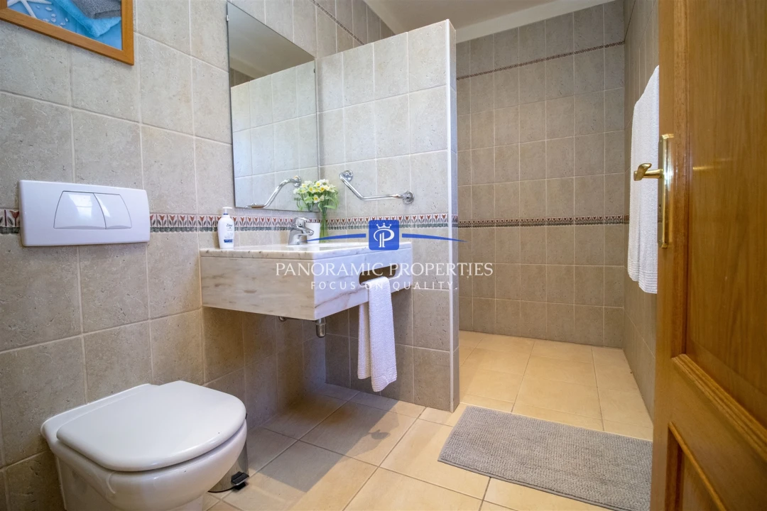 Moradia T4 para Venda em Lagoa e Carvoeiro Foto 28