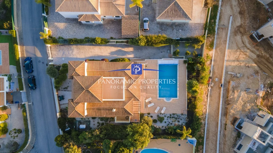 Moradia T4 para Venda em Lagoa e Carvoeiro Foto 2