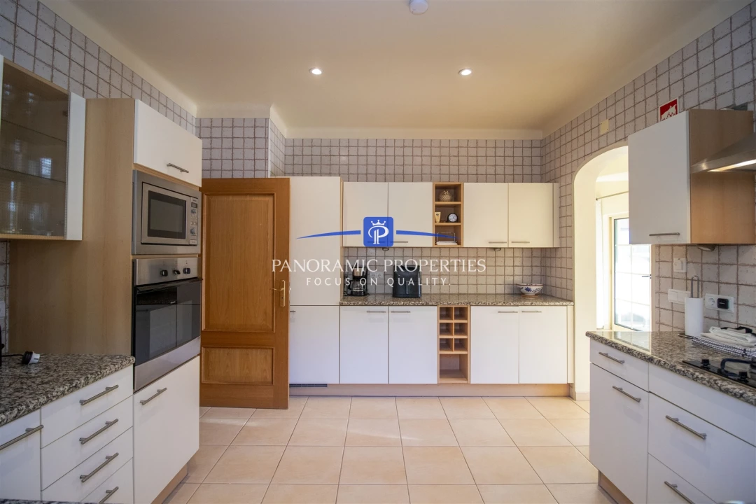 Moradia T4 para Venda em Lagoa e Carvoeiro Foto 19