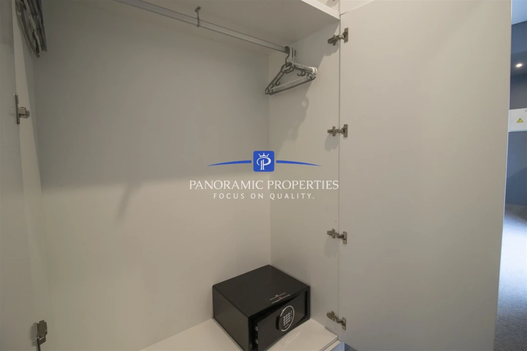 Apartamento T0 para Venda em Estômbar e Parchal Foto 12