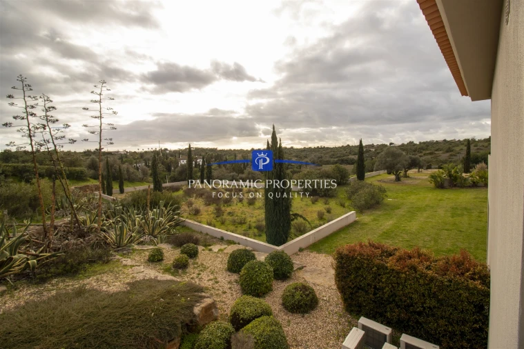 Apartamento T0 para Venda em Estômbar e Parchal Foto 9