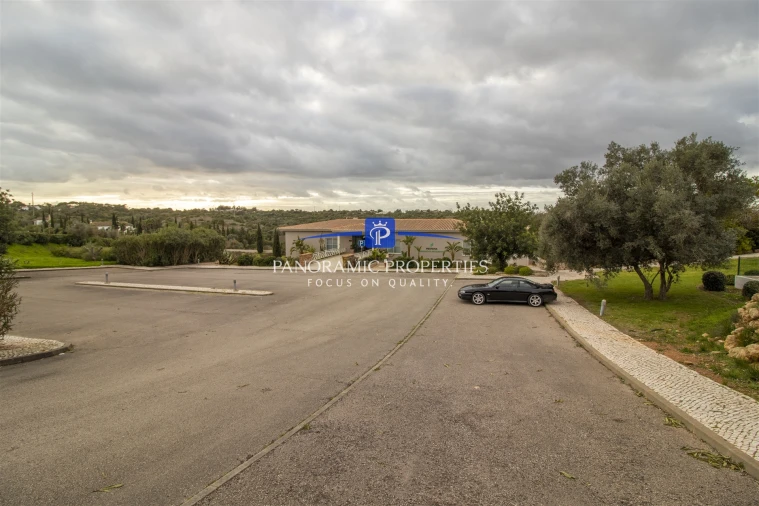 Apartamento T0 para Venda em Estômbar e Parchal Foto 28