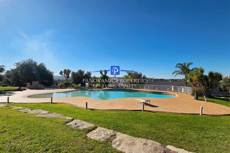 Apartamento T0 para Venda em Estômbar e Parchal Foto 2