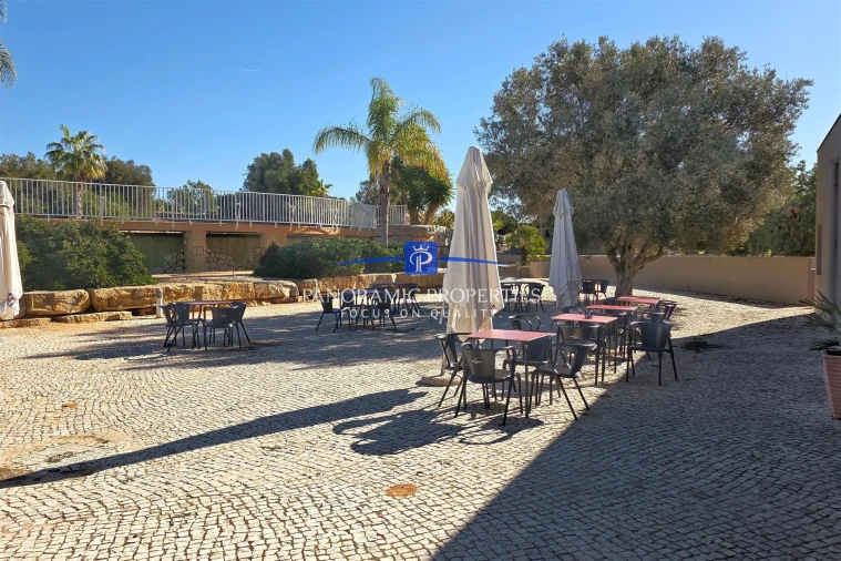 Apartamento T0 para Venda em Estômbar e Parchal Foto 26