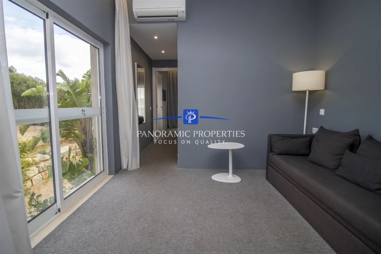 Apartamento T0 para Venda em Estômbar e Parchal Foto 6