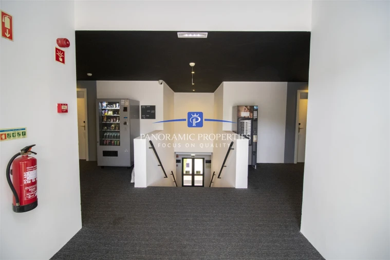 Apartamento T0 para Venda em Estômbar e Parchal Foto 13