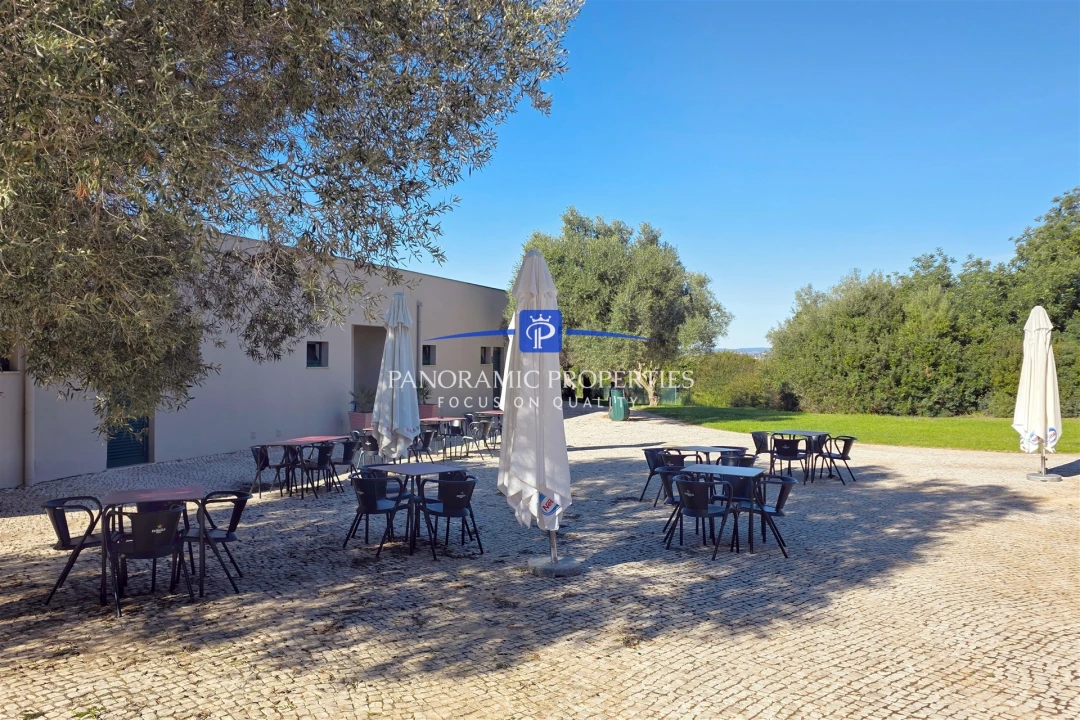 Apartamento T0 para Venda em Estômbar e Parchal Foto 25