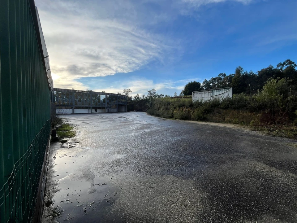 Negócio para Venda em Carvalhosa Foto 4