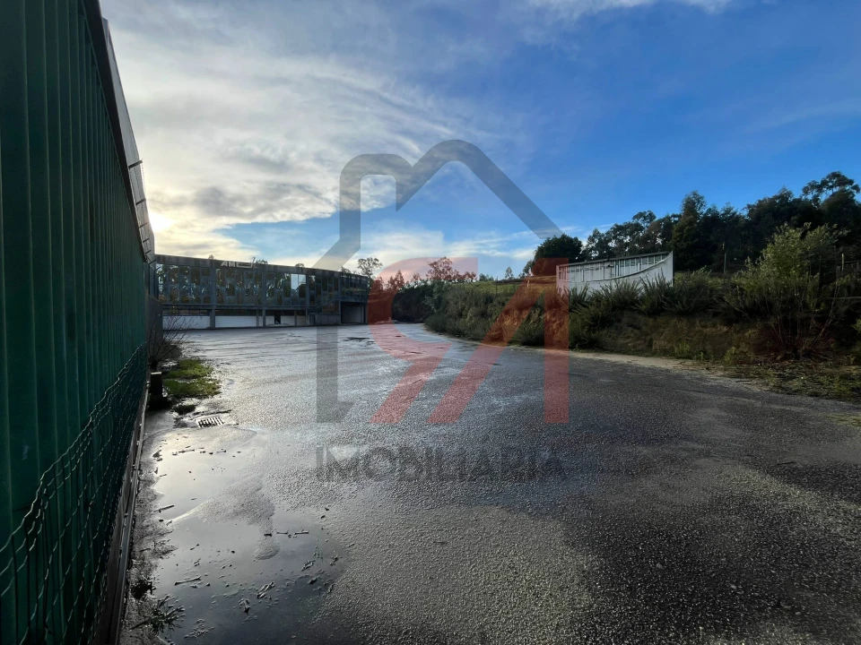 Negócio para Venda em Carvalhosa Foto 3