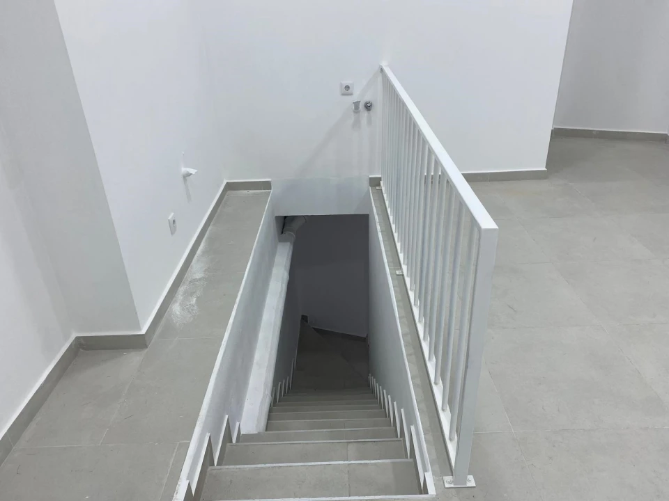 Loja para Arrendamento em Viseu Foto 4