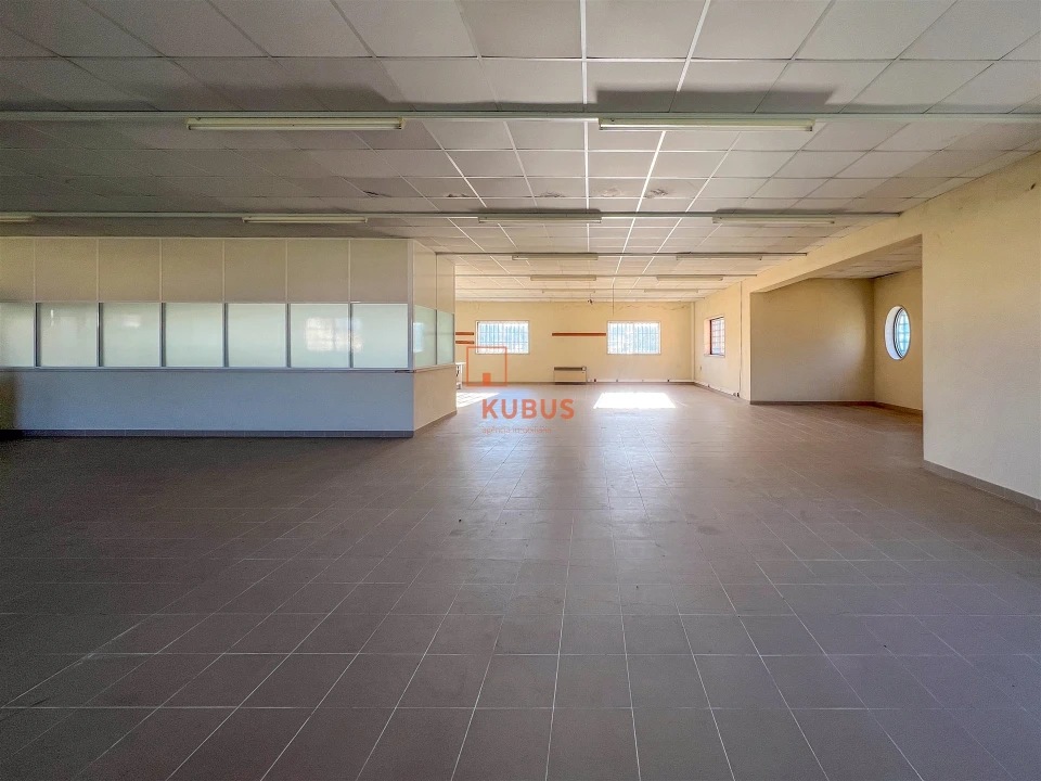 Armazém para Arrendamento em Minde Foto 14