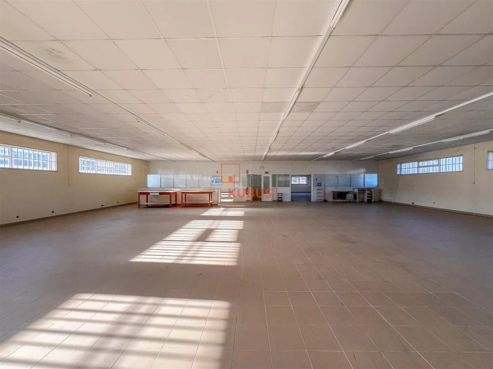 Armazém para Arrendamento em Minde Foto 12