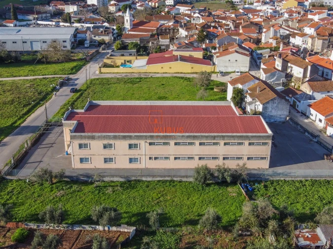 Armazém para Venda em Minde Foto 4