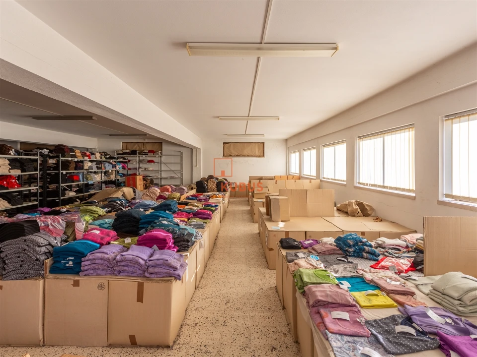 Armazém para Venda em Minde Foto 12