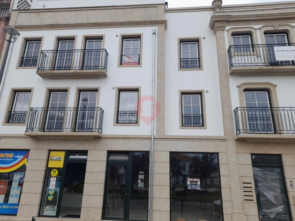 Loja para Venda em Monção e Troviscoso Foto 2