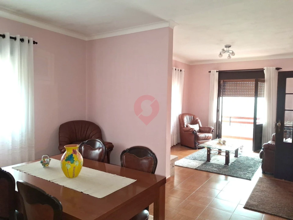 Moradia T5 para Venda em Merufe Foto 3