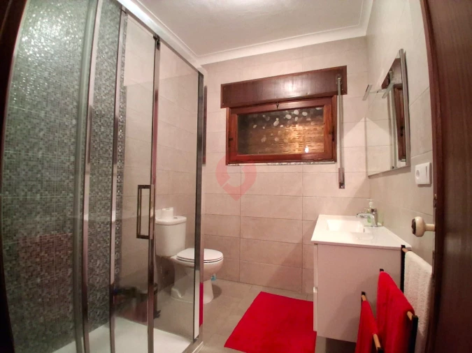 Moradia T5 para Venda em Merufe Foto 13