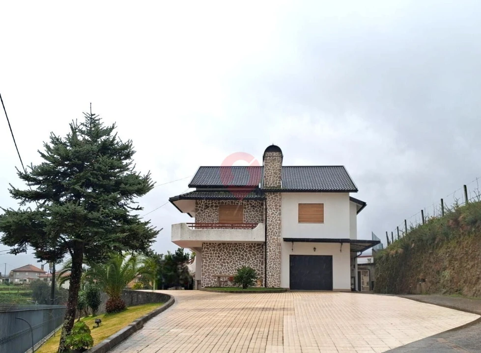 Moradia T5 para Venda em Merufe Foto 15