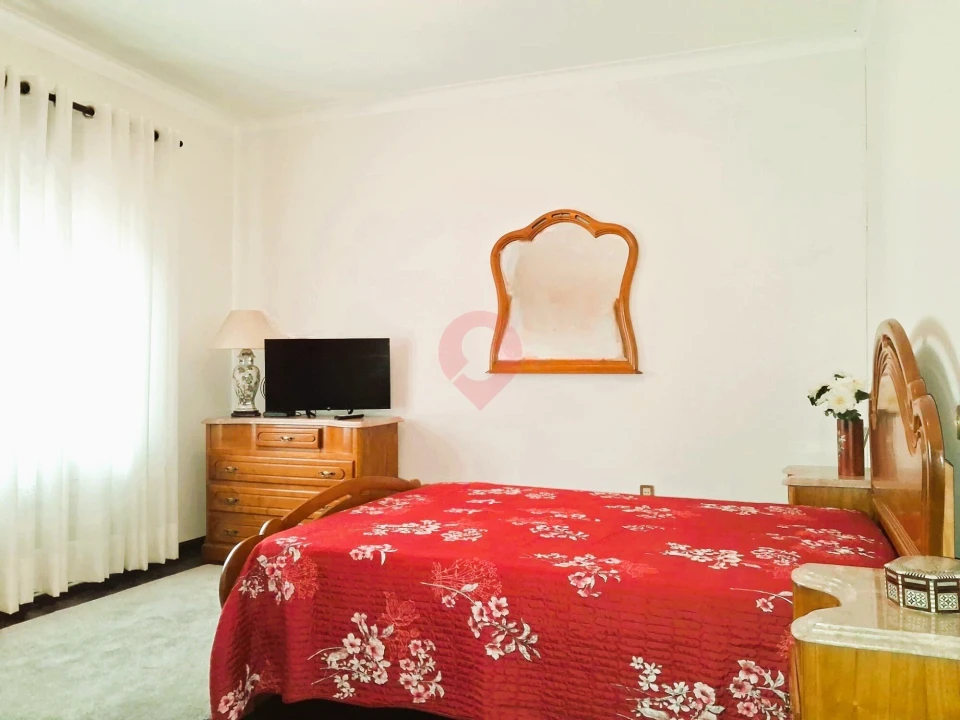 Moradia T5 para Venda em Merufe Foto 9