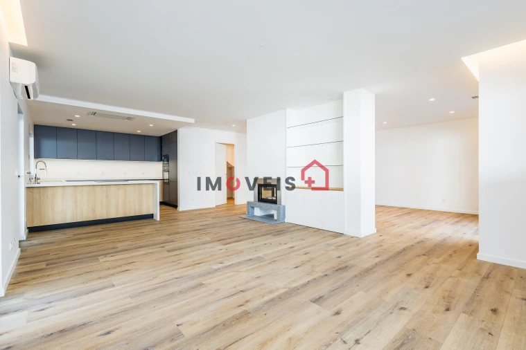 Moradia T4 para Venda em Milagres Foto 6